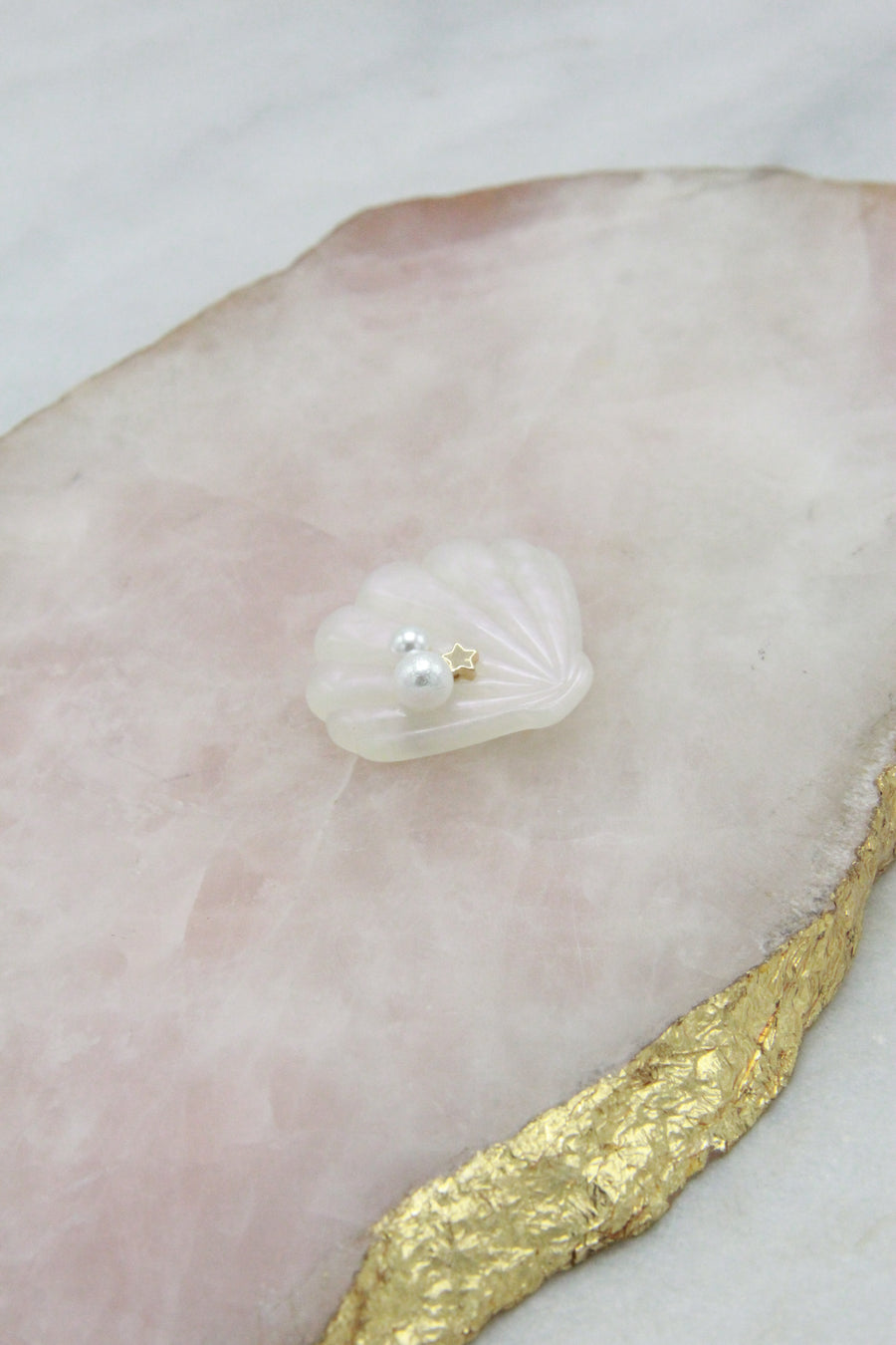 Glimmering Pearl Seashell Hair Clip - Soho Style Canada